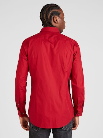 Coupe slim Chemise 'Jenno' HUGO en rouge