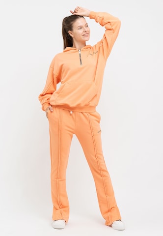Tom Barron Sports Suit in Orange: front