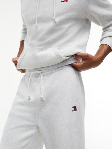 Tommy Jeans Regular Byxa i grå