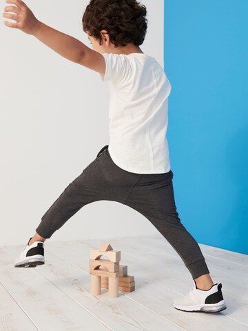 Tapered Pantaloni de la Next pe gri