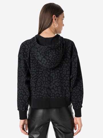 NIKE Sportief sweatshirt 'Get Fit' in Zwart