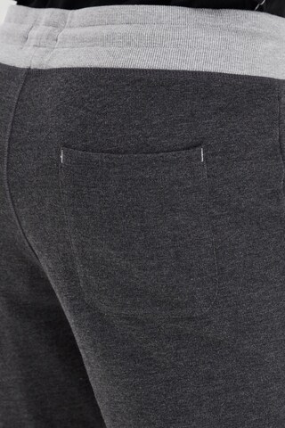 Regular Pantalon 'JULIO' BLEND en gris