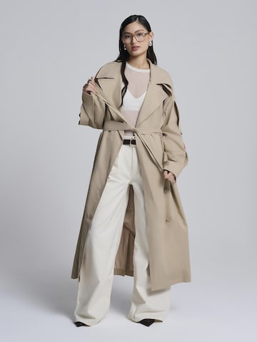 Manteaux d’été AEMMI en beige