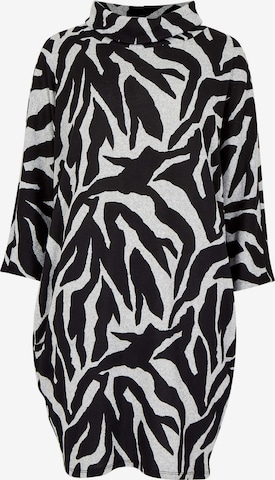 Robe oversize Apricot en gris : devant