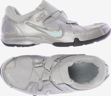 NIKE Sneakers & Trainers in 37,5 in Silver: front