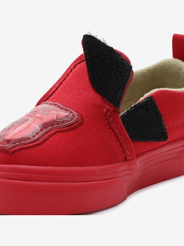 Sneaker 'Haribo' di VANS in rosso