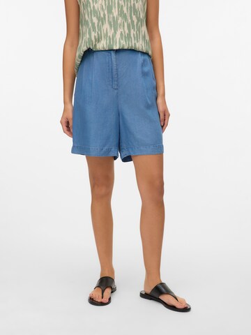 VERO MODA Loose fit Pleat-Front Pants 'VMFLEUR' in Blue: front