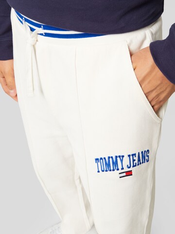 Tommy Jeans Voľný strih Nohavice - biela