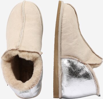 SHEPHERD Slippers in Beige