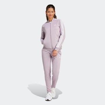 ADIDAS SPORTSWEAR Trainingspak 'Essentials' in Lila: voorkant