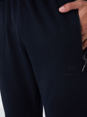 Regular Pantalon de sport Tommy Life en noir