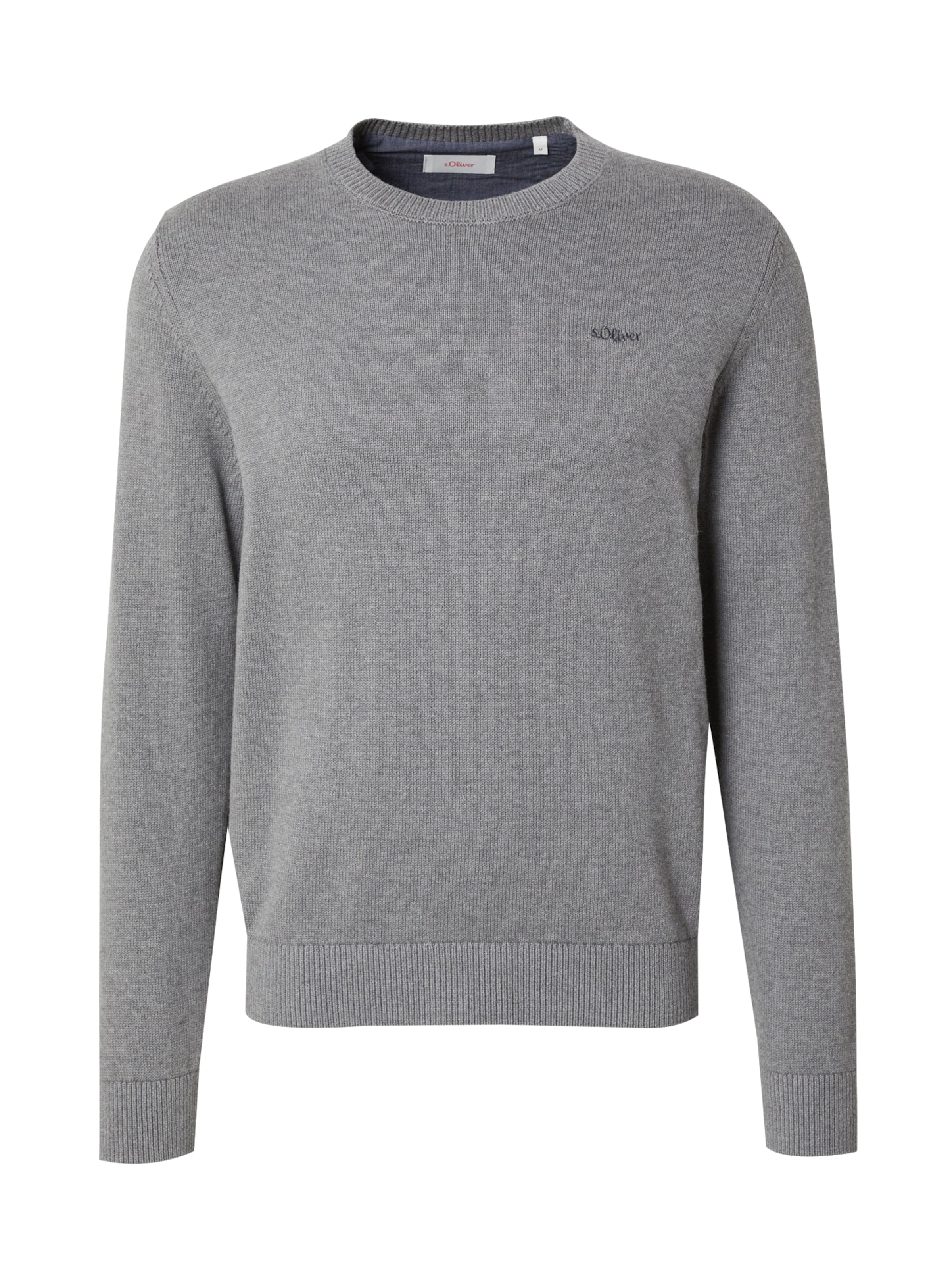 s.Oliver Sweater in Grey: front