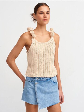 Hiccup Stricktop in Beige: Vorderseite