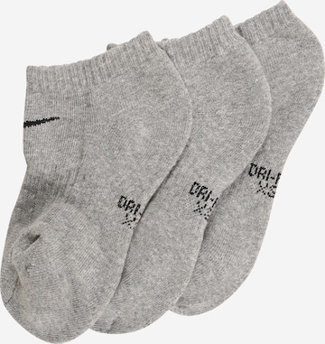 Chaussettes de sport Nike Sportswear en gris : devant