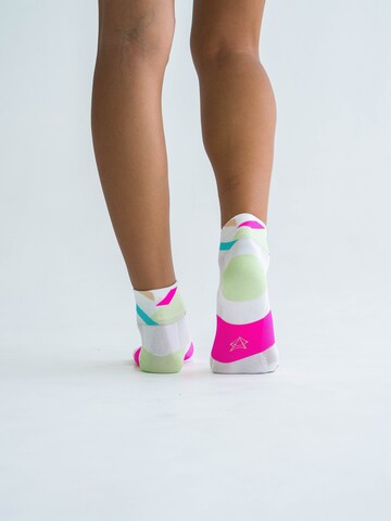 INCYLENCE Athletic Socks 'STRIKES SHORT' in 