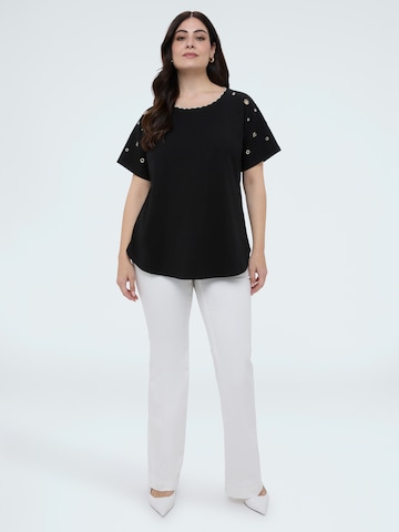 Fiorella Rubino - Top en negro