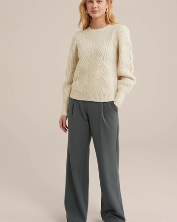 WE Fashion Regular Trousers in Grey