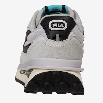 Chaussure de sport à lacets FILA en gris