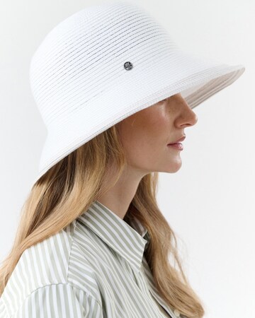 LOEVENICH Hat in White