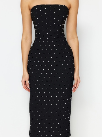 Rochie de cocktail de la Trendyol pe negru
