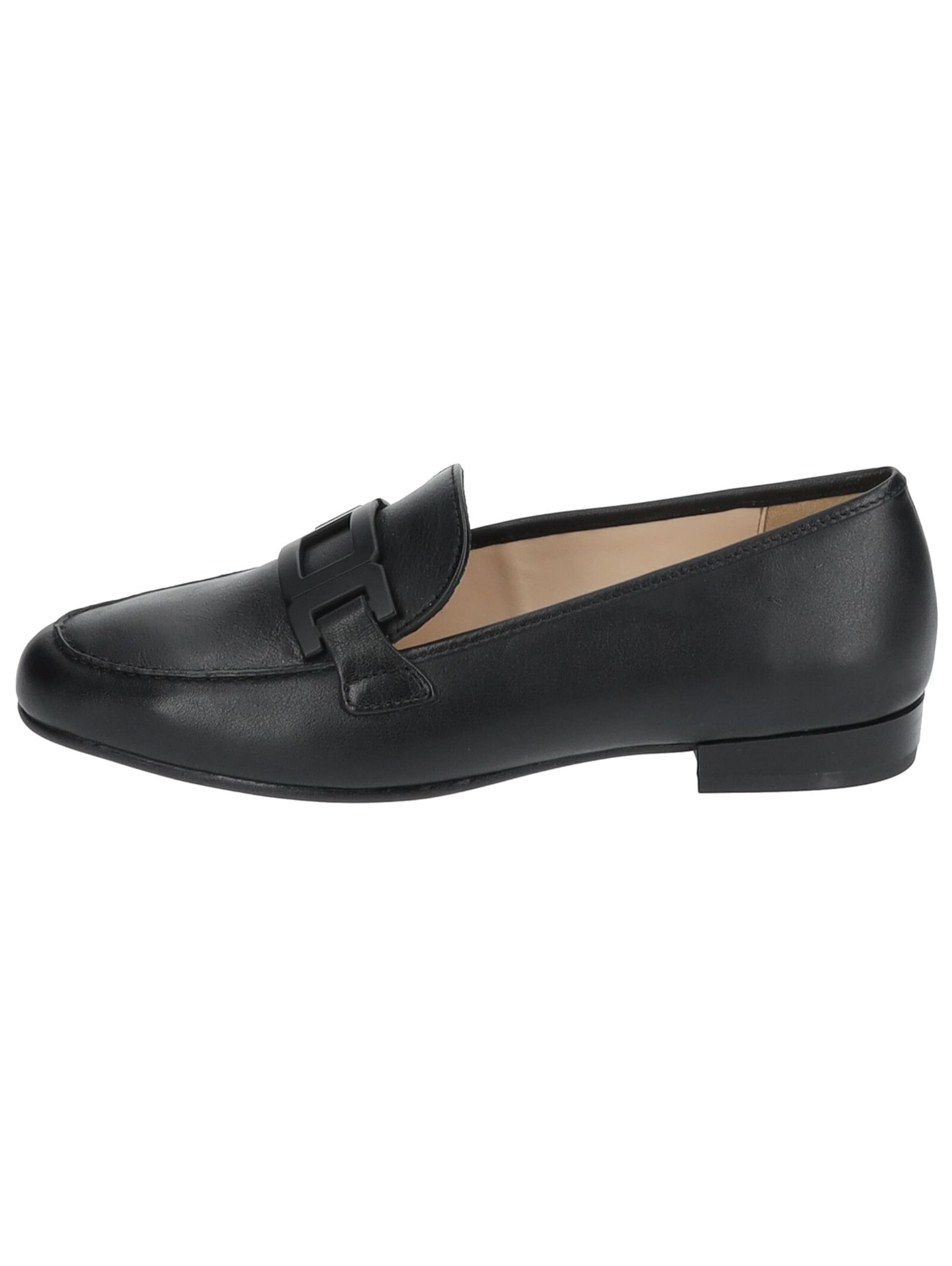 ARA Classic Flats in Black