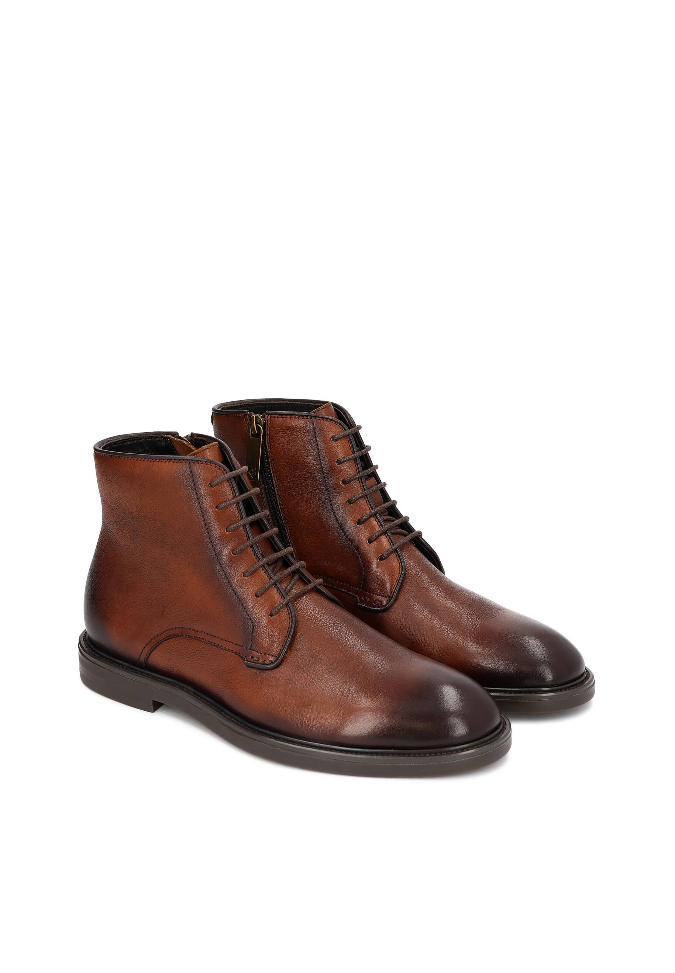 Boots stringati di Kazar in marrone
