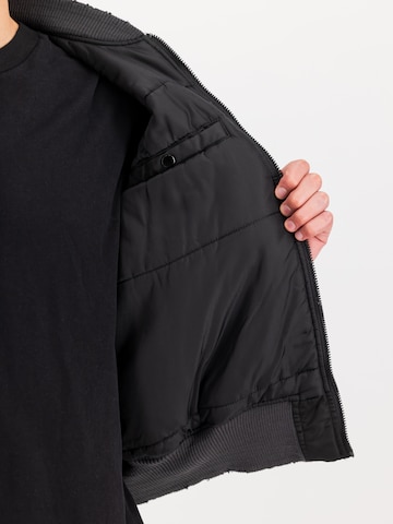 Veste mi-saison 'MA-1 Distressed' ALPHA INDUSTRIES en noir