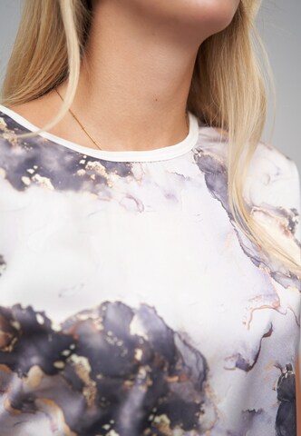 Maglietta di Cloud5ive in bianco