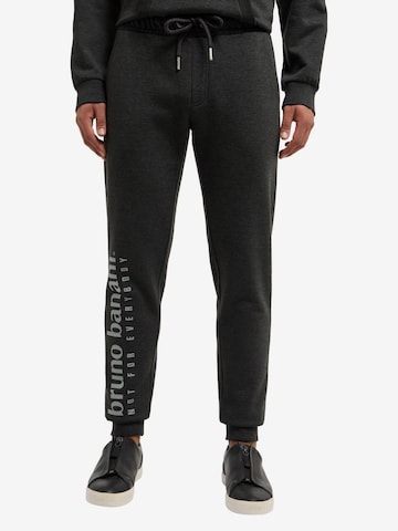 BRUNO BANANI Tapered Broek 'CASE' in Grijs: voorkant