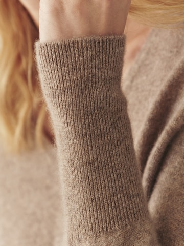 TATUUM Sweater 'Aniston' in Beige