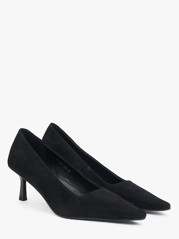 Estro Pumps '1158-1' in Black
