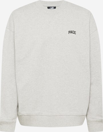 Pacemaker Sweatshirt 'Casper' in Grijs: voorkant