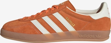 oranžinė ADIDAS ORIGINALS Sportbačiai be auliuko 'Gazelle': priekis