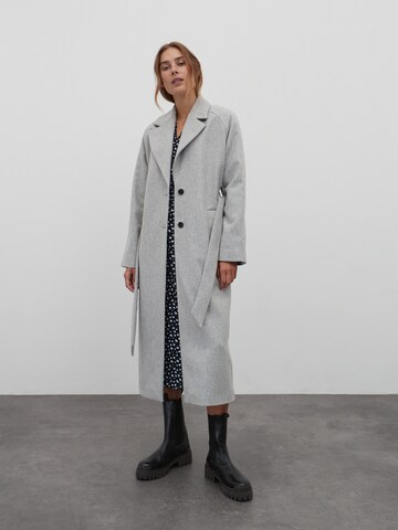 EDITED Between-Seasons Coat 'Cecilia' in Grey