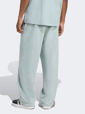 zaļš ADIDAS SPORTSWEAR Vaļīgs piegriezums Sporta bikses 'Essentials'