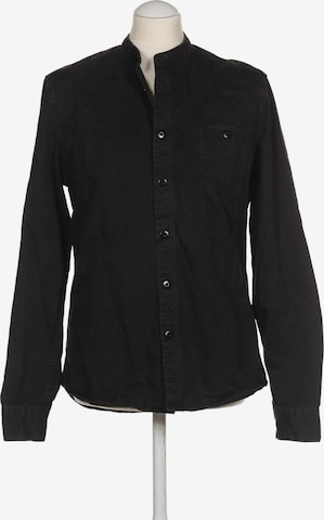 Closed Button Up Shirt in M in Black: front