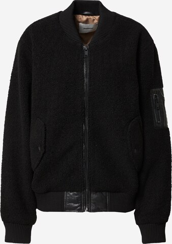 Deadwood Between-Season Jacket in Black: front