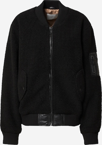 Deadwood Between-Season Jacket in Black: front