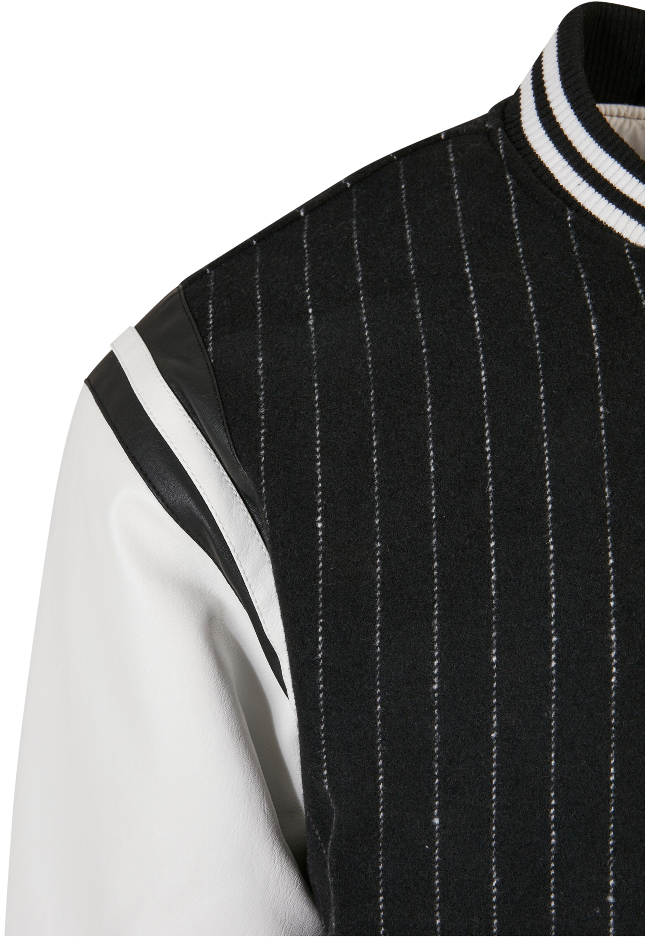 melns Karl Kani Starpsezonu jaka 'KM222-023-1'