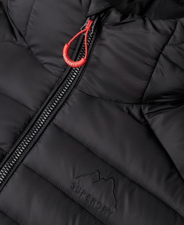 Superdry Zimska jakna 'Fuji' | črna barva
