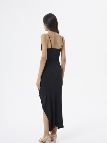 AIKI KEYLOOK Sukienka 'Lastnight' w kolorze czarny