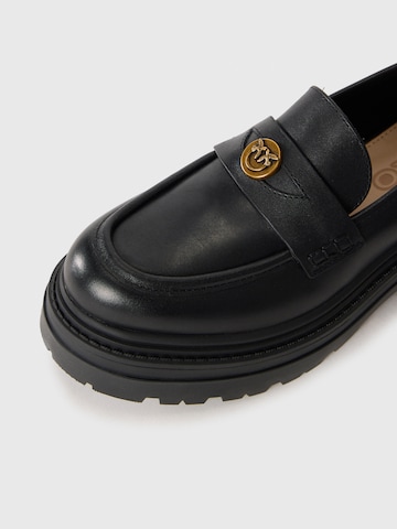 Chaussure basse 'MIA' PINKO en noir