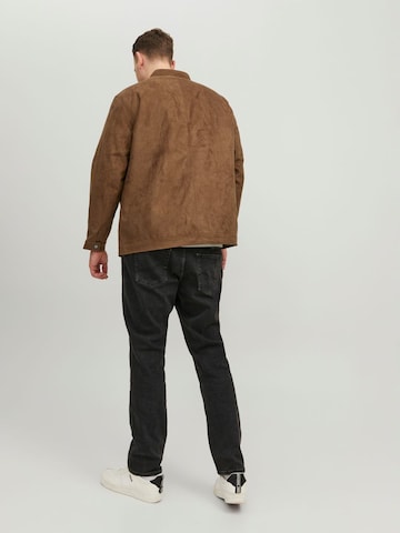 Jack & Jones Plus - Chaqueta de entretiempo en marrón