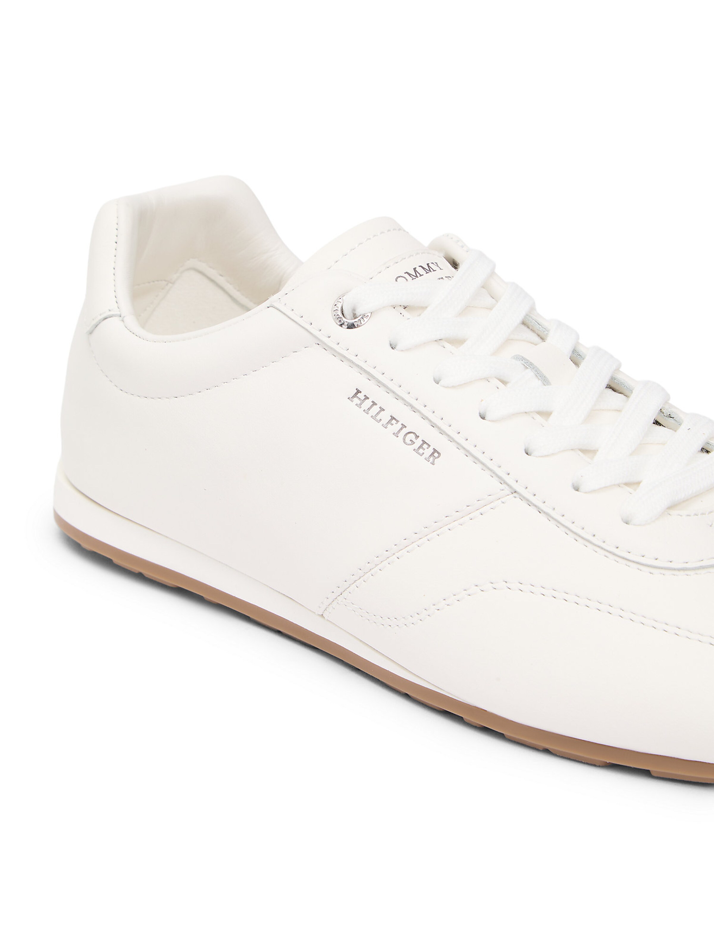 TOMMY HILFIGER Sneaker in Weiß