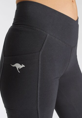 KangaROOS Bootcut Sporthose in Schwarz