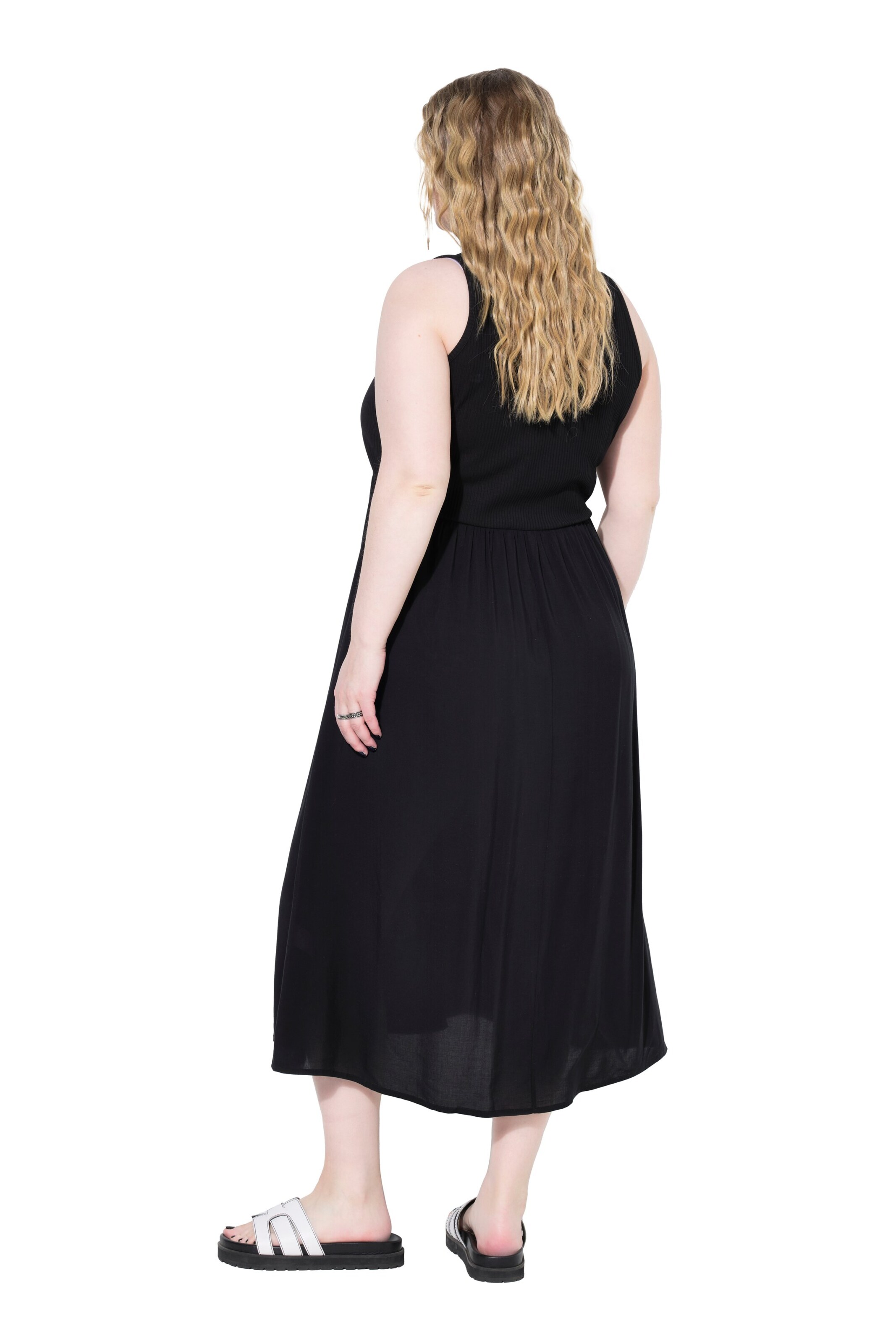 Studio Untold Kleid in Schwarz