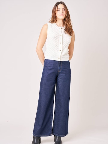 Cardigan Deeluxe en blanc : devant