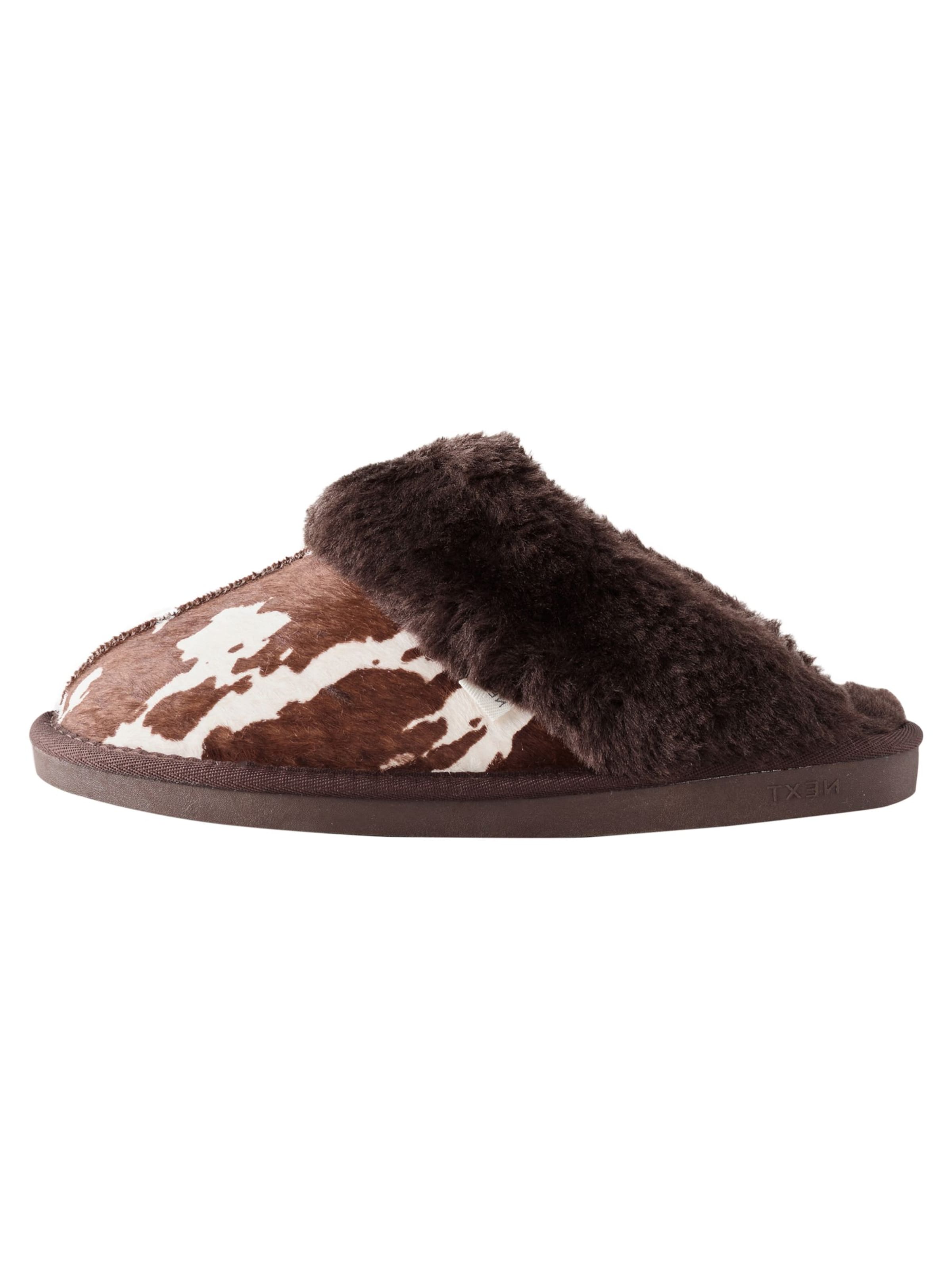 Next Παντόφλα σε καφέ: μπροστά