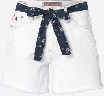 Superdry Regular Jeans in White: front