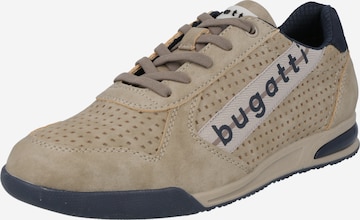 bugatti Sneakers laag 'Trevor' in Beige: voorkant